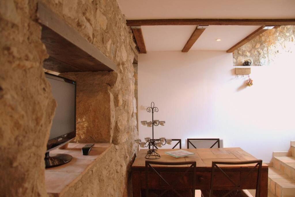 Gite La Remise, Maison Avec Jardin Lagrasse Exterior photo